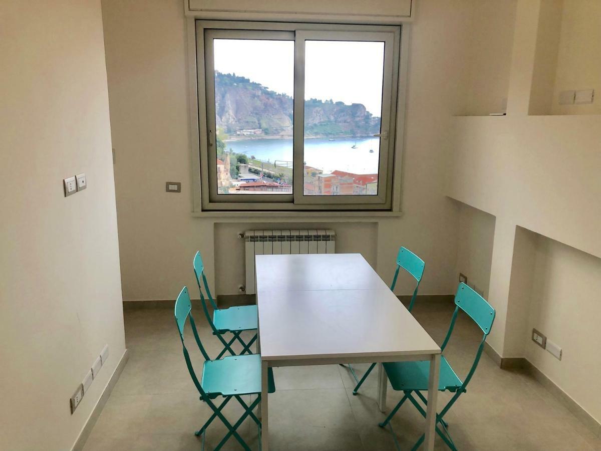 Taormina Wonderful Solarium Apartment จีอาร์ดีนี นักซอส ภายนอก รูปภาพ