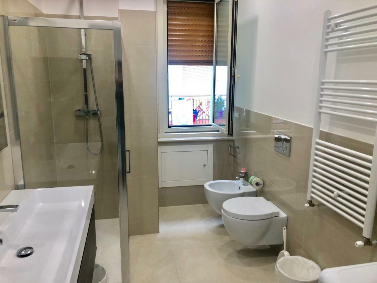 Taormina Wonderful Solarium Apartment จีอาร์ดีนี นักซอส ภายนอก รูปภาพ